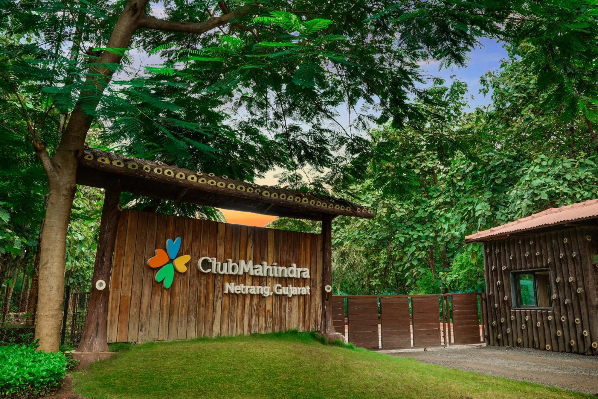 Club Mahindra Netrang 호텔 외부 사진